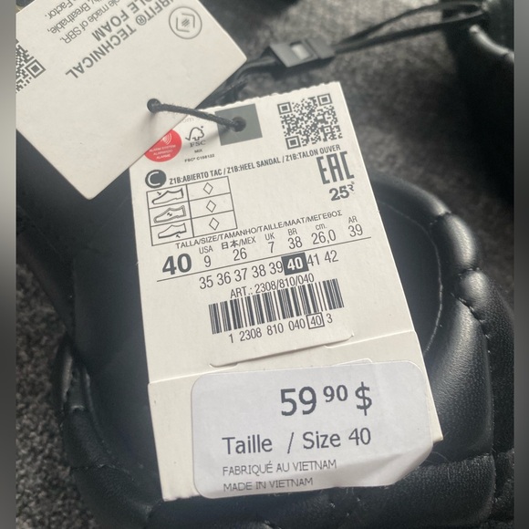 NWT- Zara wide heeled quilted sandals - Picture 3 of 4